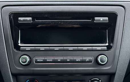 Skoda Rapid I, 2014 год, 1 050 000 рублей, 16 фотография