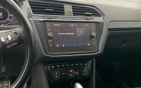 Volkswagen Tiguan II, 2018 год, 2 790 000 рублей, 21 фотография