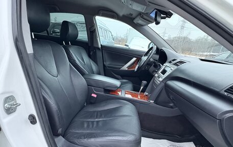 Toyota Camry, 2011 год, 850 000 рублей, 20 фотография