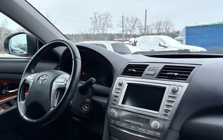 Toyota Camry, 2011 год, 850 000 рублей, 22 фотография