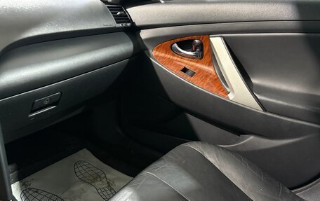 Toyota Camry, 2011 год, 850 000 рублей, 15 фотография