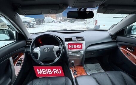 Toyota Camry, 2011 год, 850 000 рублей, 16 фотография