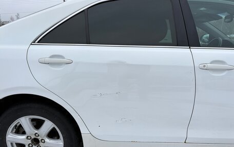 Toyota Camry, 2011 год, 850 000 рублей, 34 фотография