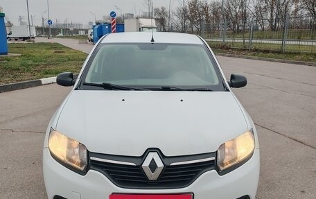 Renault Logan II, 2016 год, 600 000 рублей, 1 фотография