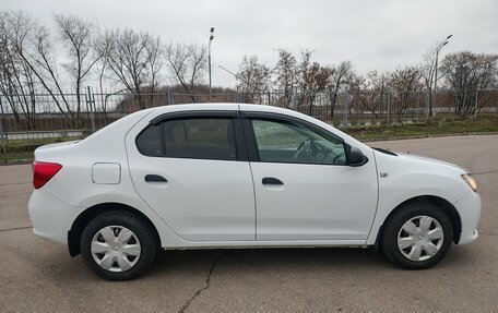 Renault Logan II, 2016 год, 600 000 рублей, 3 фотография