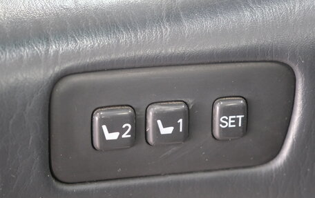 Toyota Land Cruiser 100 рестайлинг 2, 2001 год, 1 429 000 рублей, 10 фотография