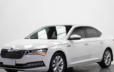 Skoda Superb III рестайлинг, 2021 год, 2 192 000 рублей, 1 фотография