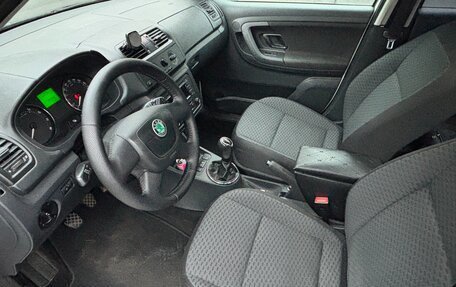 Skoda Fabia II, 2011 год, 450 000 рублей, 21 фотография