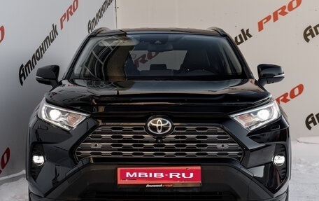 Toyota RAV4, 2020 год, 3 350 000 рублей, 2 фотография