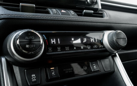 Toyota RAV4, 2020 год, 3 350 000 рублей, 23 фотография