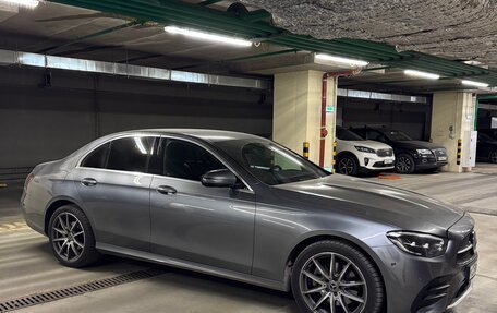 Mercedes-Benz E-Класс, 2022 год, 4 300 000 рублей, 4 фотография