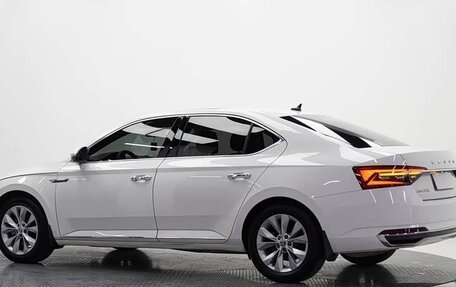 Skoda Superb III рестайлинг, 2021 год, 2 192 000 рублей, 5 фотография