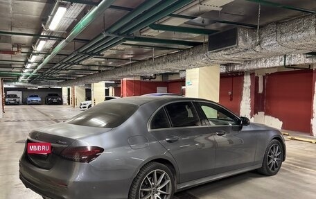 Mercedes-Benz E-Класс, 2022 год, 4 300 000 рублей, 3 фотография