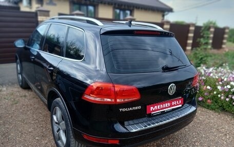 Volkswagen Touareg III, 2011 год, 1 970 000 рублей, 4 фотография