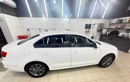 Volkswagen Jetta VI, 2011 год, 700 000 рублей, 2 фотография