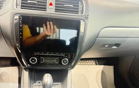 Volkswagen Jetta VI, 2011 год, 700 000 рублей, 7 фотография