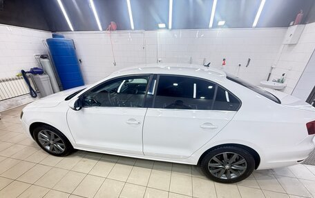 Volkswagen Jetta VI, 2011 год, 700 000 рублей, 3 фотография