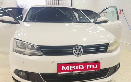 Volkswagen Jetta VI, 2011 год, 700 000 рублей, 5 фотография