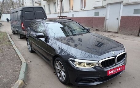 BMW 5 серия, 2019 год, 4 500 000 рублей, 3 фотография