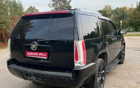 Cadillac Escalade III, 2007 год, 1 300 000 рублей, 1 фотография