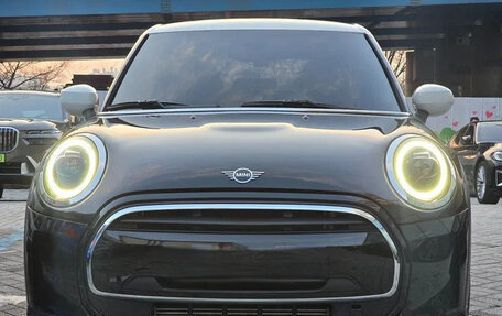 MINI Hatch, 2021 год, 2 325 000 рублей, 3 фотография