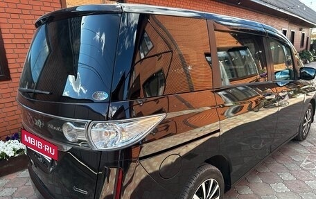 Mazda Biante, 2011 год, 1 420 000 рублей, 7 фотография