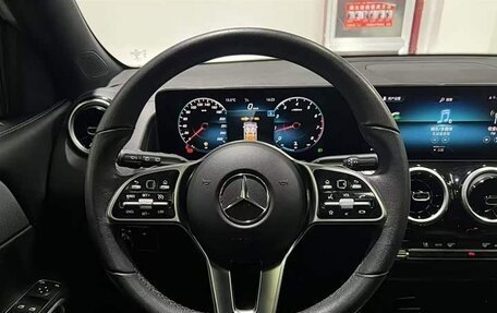 Mercedes-Benz GLB, 2022 год, 2 640 000 рублей, 8 фотография