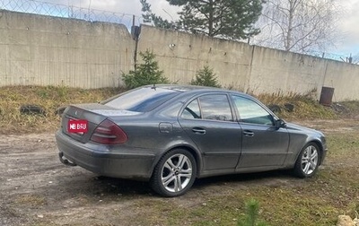 Mercedes-Benz E-Класс, 2003 год, 700 000 рублей, 1 фотография