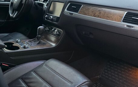 Volkswagen Touareg III, 2016 год, 3 400 000 рублей, 1 фотография