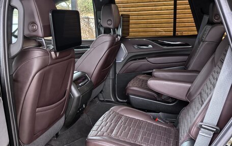 Cadillac Escalade V, 2023 год, 15 000 000 рублей, 8 фотография