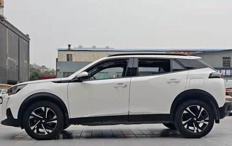 Peugeot 2008 II, 2022 год, 1 140 115 рублей, 7 фотография