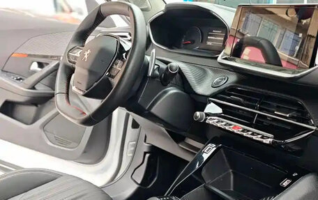 Peugeot 2008 II, 2022 год, 1 140 115 рублей, 11 фотография