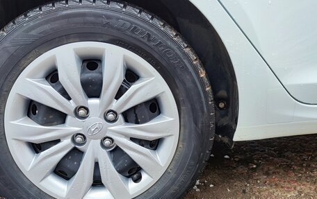 Hyundai Solaris II рестайлинг, 2019 год, 1 350 000 рублей, 4 фотография