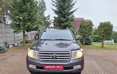 Toyota Land Cruiser 200, 2011 год, 3 190 000 рублей, 3 фотография