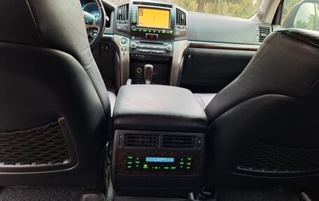 Toyota Land Cruiser 200, 2011 год, 3 190 000 рублей, 15 фотография