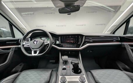 Volkswagen Touareg III, 2020 год, 5 997 000 рублей, 14 фотография