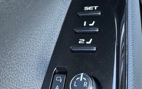 Toyota Camry, 2018 год, 2 170 000 рублей, 18 фотография