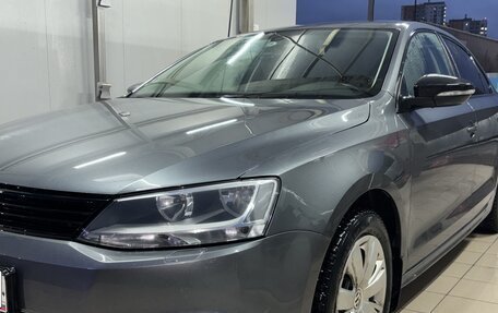 Volkswagen Jetta VI, 2013 год, 995 000 рублей, 3 фотография