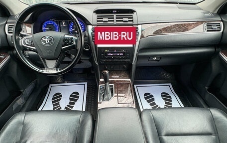 Toyota Camry, 2017 год, 2 270 000 рублей, 7 фотография