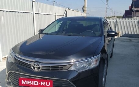 Toyota Camry, 2015 год, 2 050 000 рублей, 2 фотография