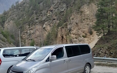 Hyundai H-1 II рестайлинг, 2014 год, 1 950 000 рублей, 1 фотография