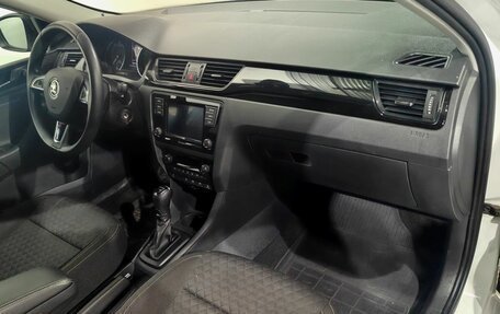 Skoda Rapid I, 2017 год, 1 337 000 рублей, 11 фотография