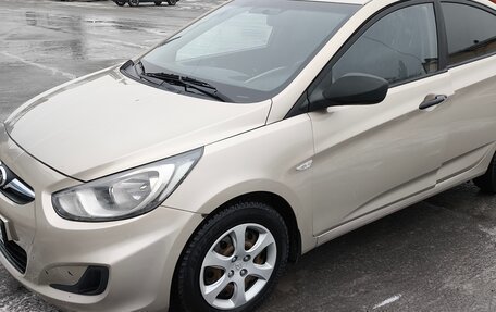 Hyundai Solaris II рестайлинг, 2014 год, 1 000 050 рублей, 2 фотография