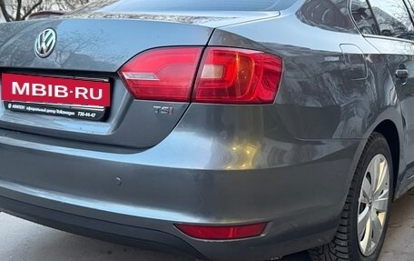 Volkswagen Jetta VI, 2011 год, 888 000 рублей, 7 фотография