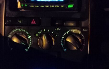 Toyota bB I рестайлинг, 2004 год, 490 000 рублей, 17 фотография