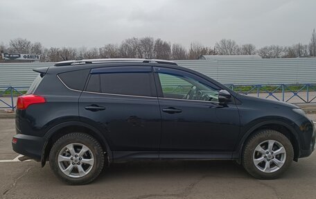 Toyota RAV4, 2015 год, 2 330 000 рублей, 4 фотография