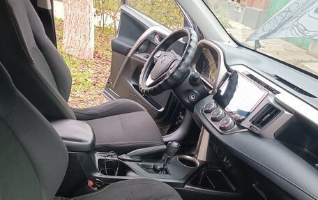 Toyota RAV4, 2015 год, 2 330 000 рублей, 14 фотография