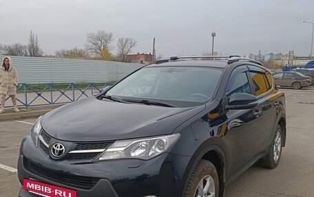 Toyota RAV4, 2015 год, 2 330 000 рублей, 11 фотография