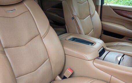 Cadillac Escalade IV, 2016 год, 3 999 999 рублей, 19 фотография