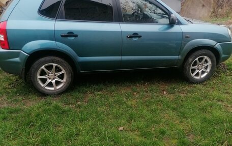 Hyundai Tucson III, 2007 год, 700 000 рублей, 2 фотография